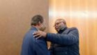 عبدالواحد نور يصل أوغندا.. استكمال سلام السودان