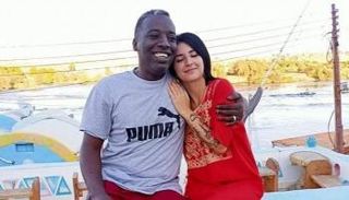 الفرنسية مع زوجها المصري