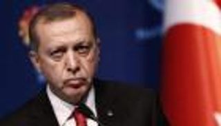 بيانات رسمية تكشف أكاذيب أردوغان: العجز مستمر وارتفاع الليرة زائف