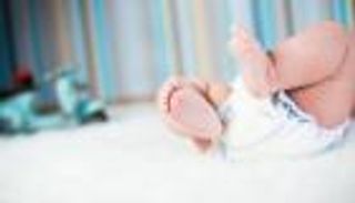 أبوان يقتلان رضيعتهما بتركها في الصقيع.. "لم يحباها"