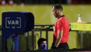 الفيفا "يستعين بصديق" لتطوير تقنية الفيديو