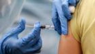 خبراء يكشفون لـ"العين الإخبارية" سر المادة الفعالة بلقاحي كورونا من موديرنا وفايزر