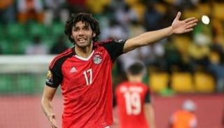 محمد النني لاعب منتخب مصر