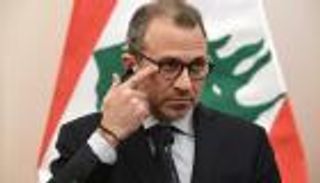 لبنانيون لـ"باسيل": إذا بليتم فاستتروا