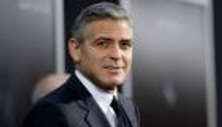 جورج كلوني يرد الجميل لأصدقائه.. منح كل منهم مليون دولار