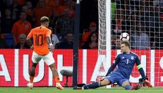 ألمانيا تسقط ضد هولندا