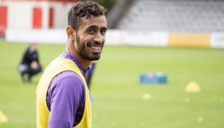 محمد رضا حلايمية لاعب منتخب الجزائر