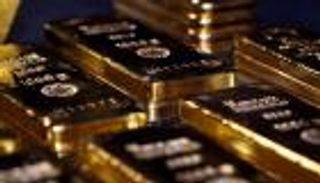 أسعار الذهب اليوم.. هبوط رغم تطمينات "فايزر" والأوقية تخسر 15 دولارا