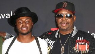 بوبي براون ونجله