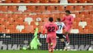 مانشستر يونايتد المنقذ.. هل يتخلص ريال مدريد من لعنة النيران الصديقة؟