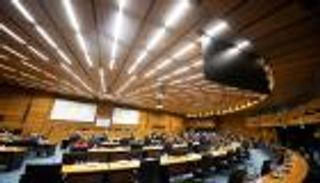 تشغيل أجهزة تخصيب إيرانية تحت الأرض.. والسعودية تعلق