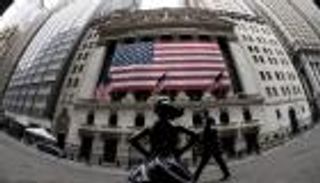 طابور البطالة يجبر الأسهم الأمريكية على الهبوط.. كورونا يشعل المخاوف