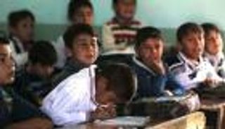 مدارس العراق تستعد لعام دراسي يتحدى كورونا والفقر والإنترنت