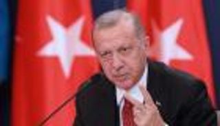 أردوغان يستجدي حوار أوروبا.. رعب العقوبات يسيطر