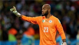 رايس مبولحي حارس مرمى منتخب الجزائر