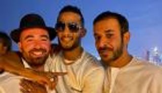 محمد رمضان يدافع عن نفسه: "كلنا بشر"