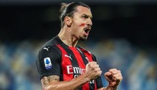 زلاتان إبراهيموفيتش مهاجم ميلان