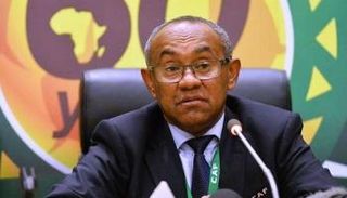 أحمد أحمد رئيس الاتحاد الأفريقي الموقوف