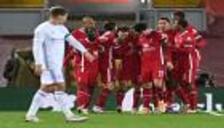 الدوري الإنجليزي.. ليفربول يتقاسم الصدارة بفوز تاريخي على ليستر