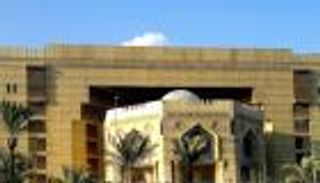 دورة في "فن الإتيكيت" لواعظات الأزهر