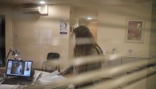 مركز للمساعدة القانونية النفسية للنساء في أثينا