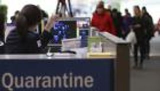 فيديو.. تدافع لإجراء فحص كورونا في مطار شنغهاي