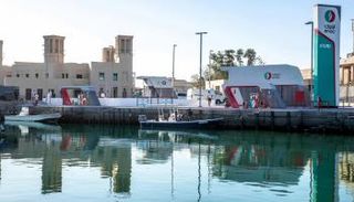  محطة خدمة بحرية  لتزويد الوقود تابعة لـ إينوك الإماراتية