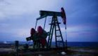 أسعار النفط عند أعلى مستوياتها منذ مارس.. برنت يصعد لـ46.65 دولار