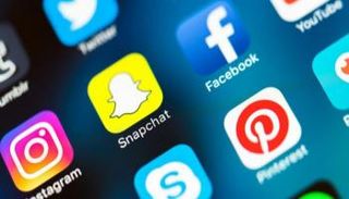 شعارات منصات التواصل الاجتماعي