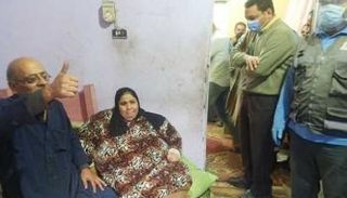 السيدة المصرية عزيزة محمد مجدي في منزلها