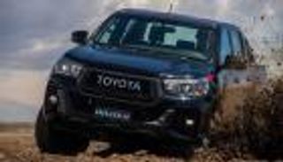 10 سيارات في مهمة "الطرق الموحلة".. اختبار القوة الخارقة