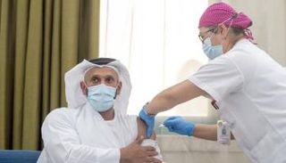 الشيخ عبدالله بن محمد آل حامد من أوائل المتطوعين في تجارب لقاح كورونا