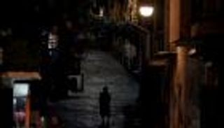 إيطاليا تسجل 827 وفاة جديدة بفيروس كورونا.. والإصابات تتراجع