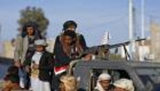 رحلة الرعب.. منافذ الحوثي تكبل حركة اليمنيين