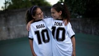 الطفلتان اللتان حملتا اسم مارادونا