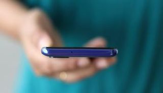 سامسونج تطرح أرخص هاتف ذكي مزود بتقنية 5G