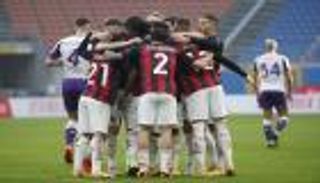 في غياب "السلطان".. ميلان يؤمن صدارة الدوري الإيطالي بفوز جديد