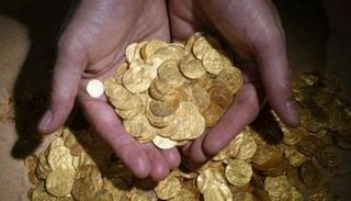 قطع من الذهب 