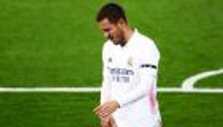 من كورونا إلى الساق.. شبح الإصابة يباغت هازارد مجددا