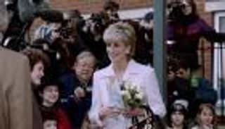 بريطانيا تطالب "نتفليكس" بتحذير مشاهدي "ذي كراون".. ما السبب؟