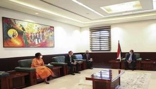 رئيس الوزراء السوداني خلال لقاء فيليبو غرانديط