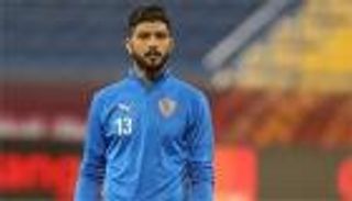 بينها نادٍ مصري.. عروض بالجملة تهدد بقاء فرجاني ساسي في الزمالك