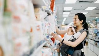 تراجع عدد المواليد بسبب كورونا يؤرق شركات الحليب والحفاظات