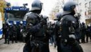 عاقبت 17 عنصرا.. ألمانيا ترصد  خلايا لـ"النازيين الجدد" بالشرطة