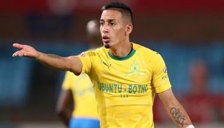 جاستون سيرينو لاعب ماميلودي صنداونز الجنوب أفريقي