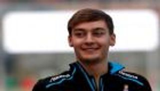 خليفة هاميلتون.. طريد فريق مغمور يقود سيارة بطل العالم