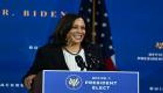 نائبة بايدن تختار فريقها الجديد من المساعدين