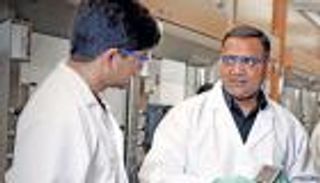 مخترعا جهاز إنتاج أوكسجين المريخ لـ"العين الإخبارية": نتابع بشغف رحلة مسبار الأمل