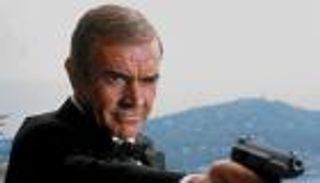 بيع مسدس جيمس بوند بـ256 ألف دولار