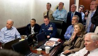 أوباما وفريقه يتابعون عملية مقتل بن لادن